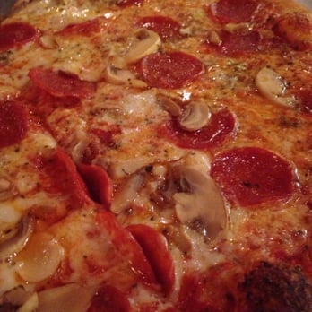 Lenny's Pizza & Bistro - Pepperoni and mushrooms - Pizza Near Me - Jamesport, New York Lenny's Pizza & Bistro - Pepperoni and mushrooms - Pizza Near Me - Jamesport, New York
