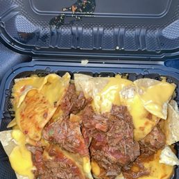 Small Nachos with Chile Colorado