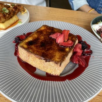 Unconventional Diner - Creme Brûlée French Toast - Breakfast & Brunch Near Me - Washington, DC, District of Columbia Unconventional Diner - Creme Brûlée French Toast - Breakfast & Brunch Near Me - Washington, DC, District of Columbia