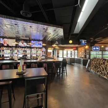 OAK'D BBQ - Bar area - Barbeque Near Me - Addison, Texas OAK'D BBQ - Bar area - Barbeque Near Me - Addison, Texas
