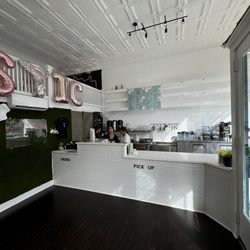 Teatastic - Inside
