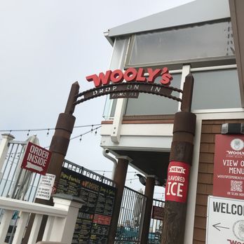 Wooly's - Entrance - Seafood Near Me - Pismo Beach, California