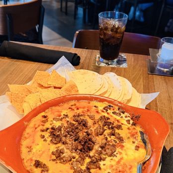Yard House - Miguel's Queso Dip - New American Near Me - Sarasota, Florida Yard House - Miguel's Queso Dip - New American Near Me - Sarasota, Florida