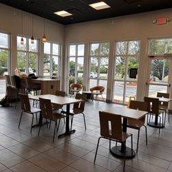 Dunkin' - Inside area