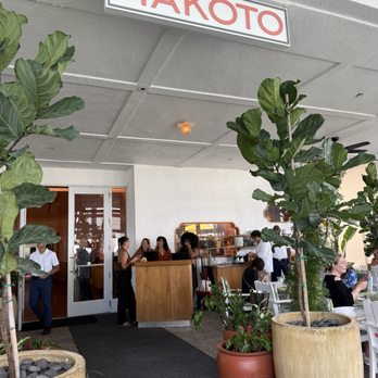 Makoto - Japanese Near Me - Miami Beach, Florida