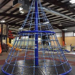 Ontario Play & Cafe - Merry go round climber