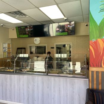 Cami’s - Inside - Caribbean Near Me - Decatur, Georgia