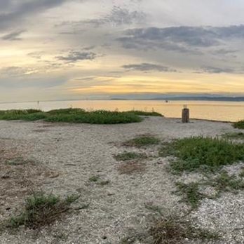 Blackie Spit Park - Beaches Near Me - Surrey, British Columbia