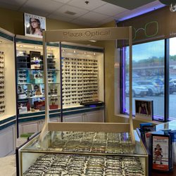 Plaza Optical