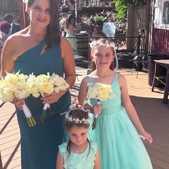 Red Rocks Barn - My Maide of honor and flower girls - Wedding Planning Near Me Red Rocks Barn - My Maide of honor and flower girls - Wedding Planning Near Me