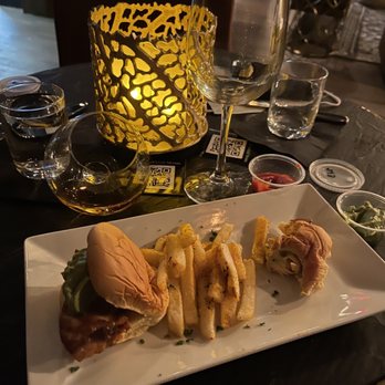 The Social House - Salmon sliders - Lounges Near Me - Atlanta, Georgia