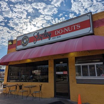 Shipley Do-Nuts - the outside of a donut shop - Donuts Near Me - Starkville, Mississippi Shipley Do-Nuts - the outside of a donut shop - Donuts Near Me - Starkville, Mississippi
