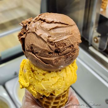 Oops Ice Cream - Double Scoop Waffle Cone ($8.99 + $1.49): Pumpkin Pie and Nutella Chocolate - Ice Cream & Frozen Yogurt Near Me - Toronto, Ontario