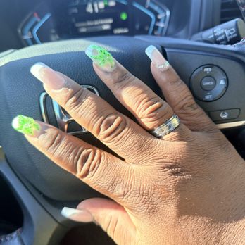 V Nails Spa - Nail Salons Near Me - Catonsville, Maryland