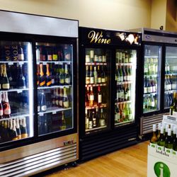 Grand Wine & Liquor - Chilled wine section