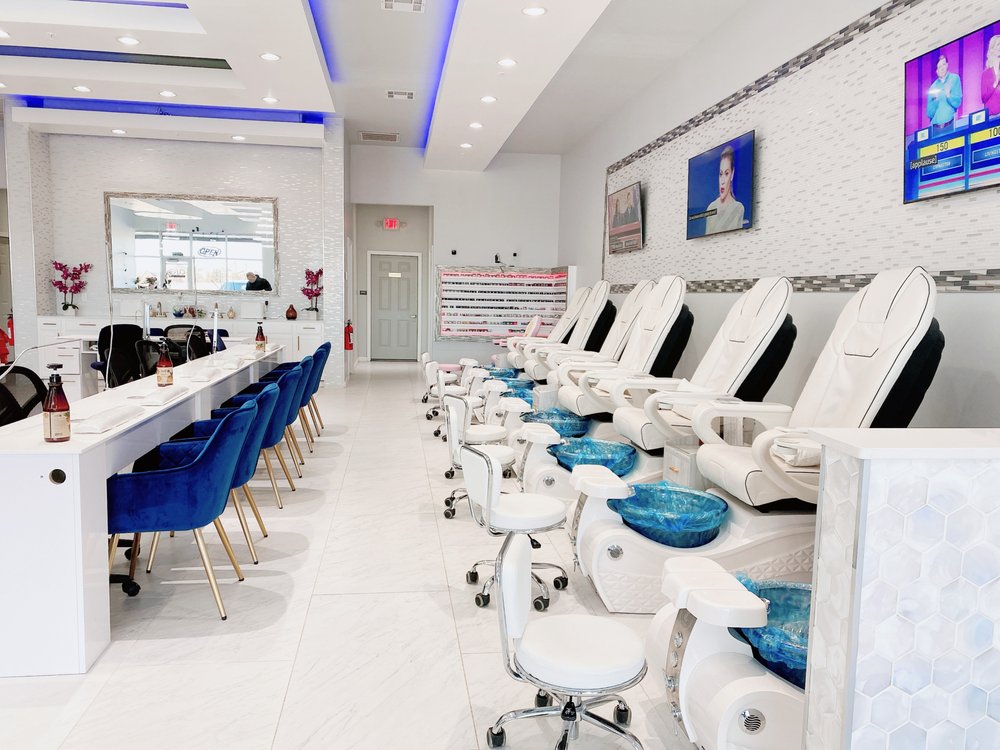 PALLADIUM NAIL BAR & LASH Updated September 2024 5616 W Memorial Rd