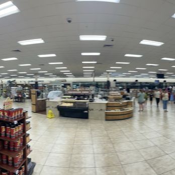 Buc-ee's - Inside Buc-ees Crossville, TN - Gas Stations Near Me - Crossville, Tennessee