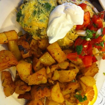 Beach Break Cafe - Spicy chicken omelet - Breakfast & Brunch Near Me - Oceanside, California Beach Break Cafe - Spicy chicken omelet - Breakfast & Brunch Near Me - Oceanside, California