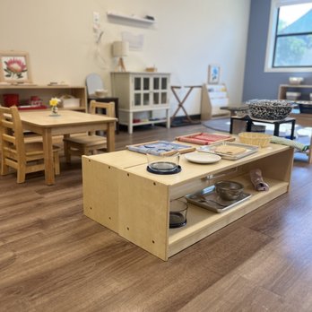 Guidepost Montessori - Las Colinas - Toddler Community (18 months - 3 years old) - Child Care & Day Care Near Me - Irving, Texas