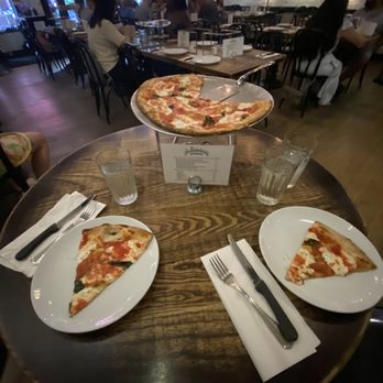 Juliana's - Margherita Pizza - Pizza Near Me - Brooklyn, New York Juliana's - Margherita Pizza - Pizza Near Me - Brooklyn, New York