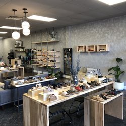 Benjamin Lovell Shoes - New Spring House, PA Location