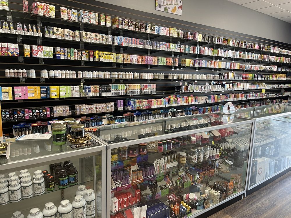 FREEDOM VAPOR 16 Photos 301 N Salem St, Apex, North Carolina Vape