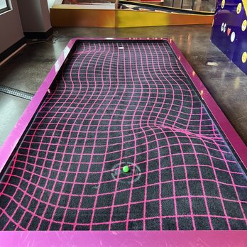 Forum Social House - Hole 3 - Bars Near Me - Bellevue, Washington