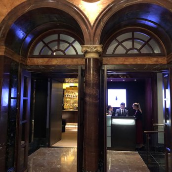 The Rosebery Lounge - Interior - Tea Rooms Near Me - London, XGL The Rosebery Lounge - Interior - Tea Rooms Near Me - London, XGL