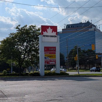Petro Canada - Cheapest gas price around today - Gas Stations Near Me - Toronto, Ontario