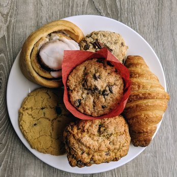 Cafe Pyrus - Cinnamon bun, chocolate chip cookie, scone, oatmeal raisin cookies, blueberry muffin, croissant - Cafes Near Me - Kitchener, Ontario Cafe Pyrus - Cinnamon bun, chocolate chip cookie, scone, oatmeal raisin cookies, blueberry muffin, croissant - Cafes Near Me - Kitchener, Ontario