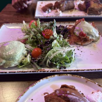 Madres Brunch - The Benedict - Breakfast & Brunch Near Me - Riverside, California