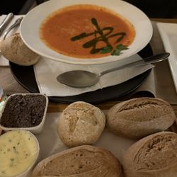 Café Piazza - Zuppa Del Giorno - Tomato Soup