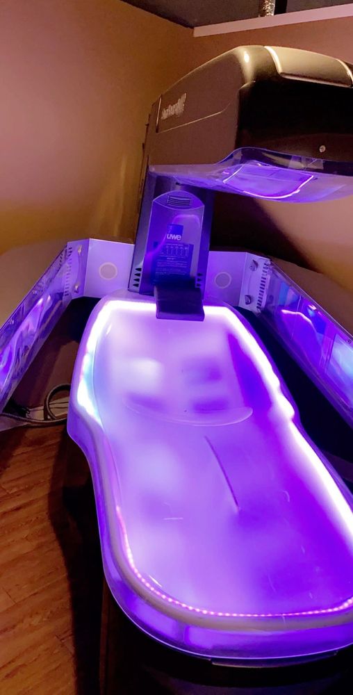 TROPICAL TAN 81 Photos & 44 Reviews 100 S Atkinson Rd, Grayslake, Illinois Tanning Beds