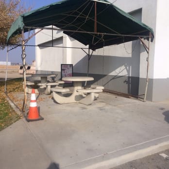 Prince Palace Shell Station - Eating area off to side - Gas Stations Near Me - Bakersfield, California Prince Palace Shell Station - Eating area off to side - Gas Stations Near Me - Bakersfield, California