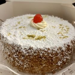 Notte's Bon Ton Pastry - Just a girl who loves sunsets and desserts, especially the Diplomat cake.