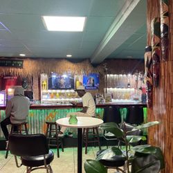 Bamboo's Jamaican - Bar