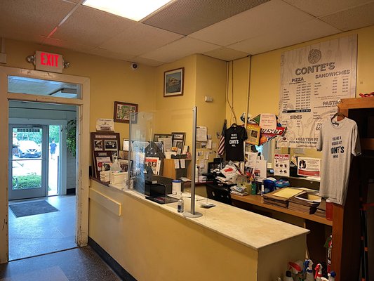 Conte's Pizza by null