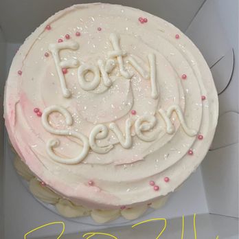 Cretia's Eatery & Bake Shoppe - Most recent Cretia's Cake - Bakeries Near Me - Dallas, Texas