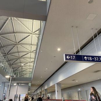 すき家 関西国際空港店>