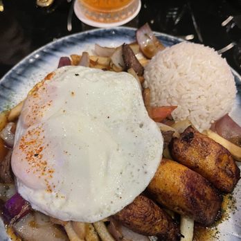CVI.CHE 105 - Lomo Saltado a lo pobre - Peruvian Near Me - Coral Gables, Florida CVI.CHE 105 - Lomo Saltado a lo pobre - Peruvian Near Me - Coral Gables, Florida