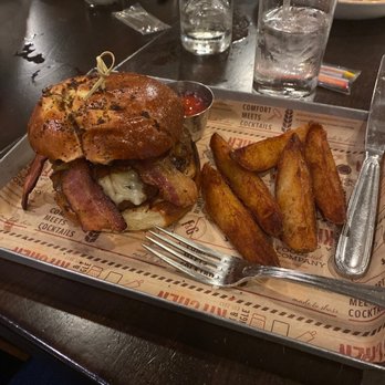 Fire & Grain - Bacon Burger - Breakfast & Brunch Near Me - Hershey, Pennsylvania