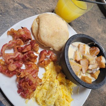 Cafe Olé - Scrabble eggs, potatoes,bacon, biscuit - Mexican Near Me - Memphis, Tennessee