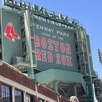 Fenway Park - Stadiums & Arenas Near Me - Boston, Massachusetts Fenway Park - Stadiums & Arenas Near Me - Boston, Massachusetts