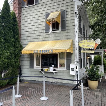 Gil & Bert's Ice Cream - Outside - Ice Cream & Frozen Yogurt Near Me - Cranbury, New Jersey
