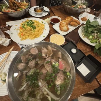 Ribs and Broth Moiliili - Pho - Vietnamese Near Me - Honolulu, Hawaii Ribs and Broth Moiliili - Pho - Vietnamese Near Me - Honolulu, Hawaii