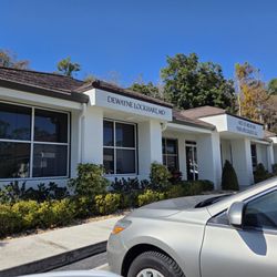 Art Of Medicine Pain Specialists - Dr. Lockhart's Naples office. Easy access.
