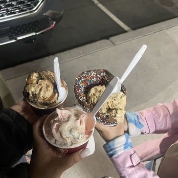 Cold Stone Creamery - Our love it ice cream - Ice Cream & Frozen Yogurt Near Me - Las Vegas, Nevada Cold Stone Creamery - Our love it ice cream - Ice Cream & Frozen Yogurt Near Me - Las Vegas, Nevada