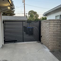 New gate with magnetic lock New gate with magnetic lock