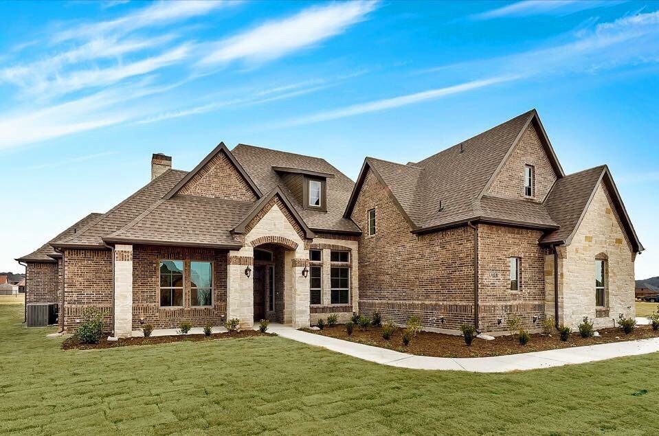 Slide of Reyes Roofing