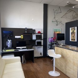 Reno Computer Fix - A clean store with computer expertise.